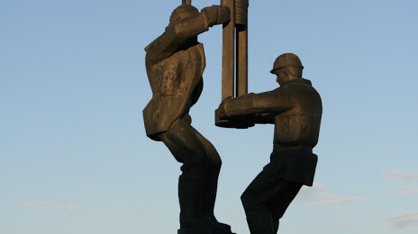 Monument to the oil industry pioneer, Almetyevsk