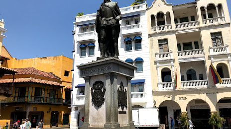 Monumento a Don Pedro de Heredia, 