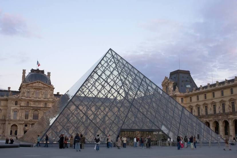 Louvre Museum, Parigi