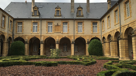 Ancienne abbaye Saint-Arnould, 