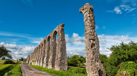 Gallo-Roman aqueduct of Luynes, 