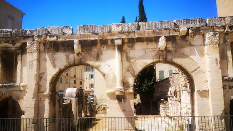 Porte d'Auguste, Nîmes