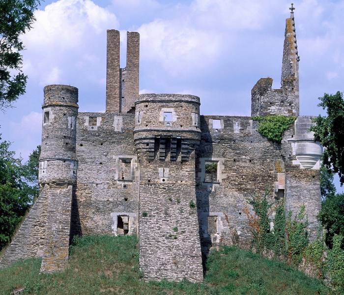 Château du Plessis-Macé, 
