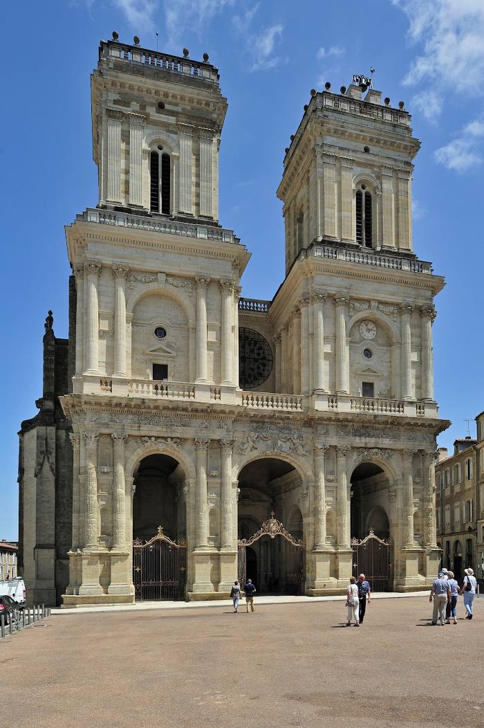 Cathédrale Sainte-Marie, Ош
