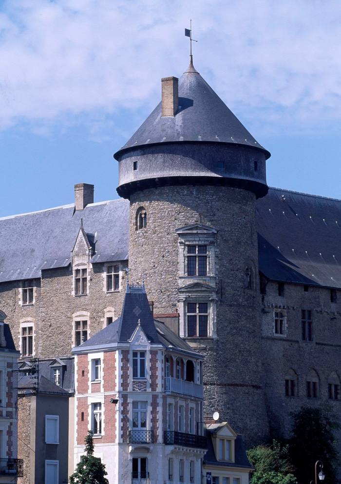 Château de Laval, Лаваль