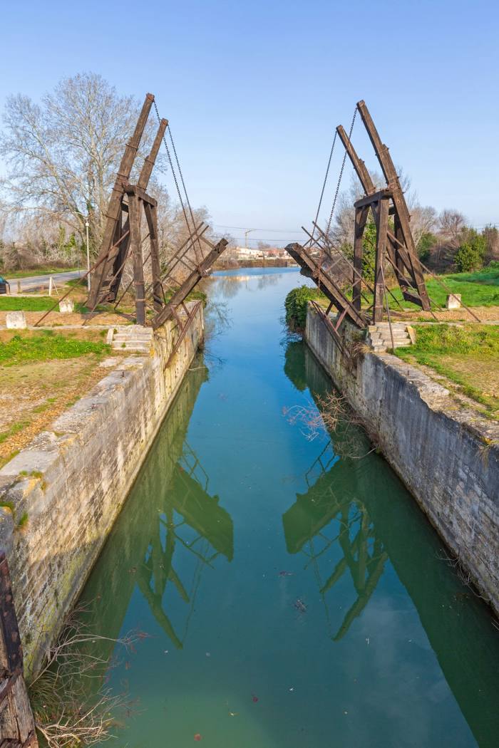 Pont Van Gogh (de Langlois), Arles