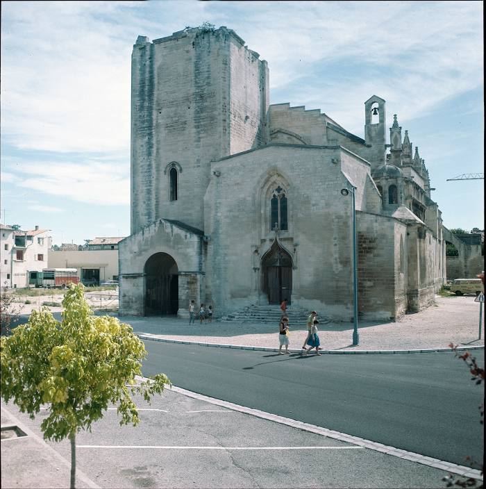 Église Sainte-Marthe de Tarascon, Arlés