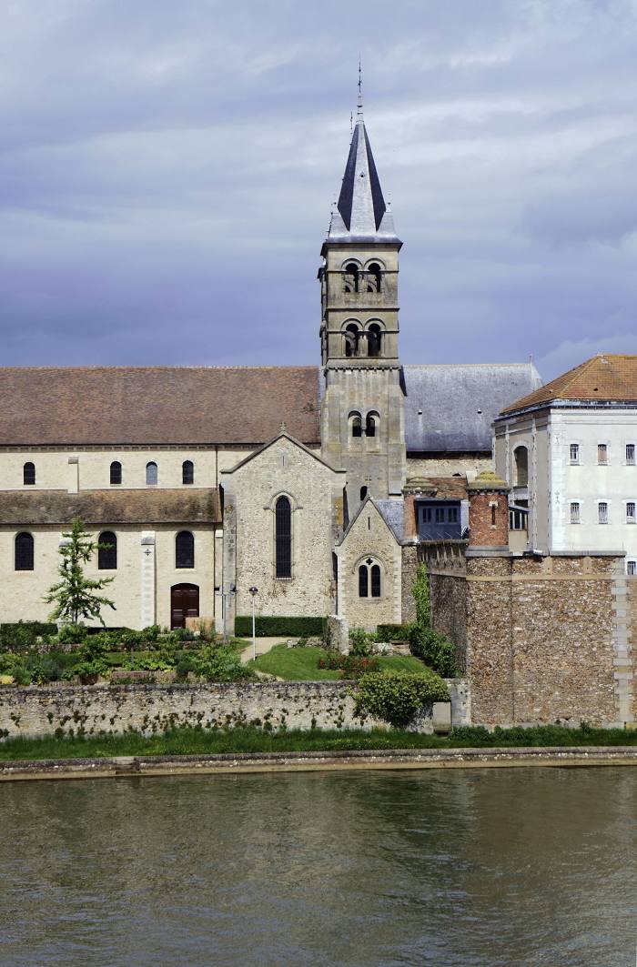 Collegiate Church of Notre-Dame, Даммари-Ле-Лис