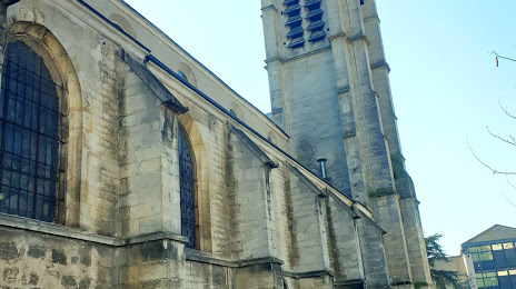 Eglise Saint-Cyr Sainte-Julitte - Paroisse Saint-Jean-XXIII, Cachan