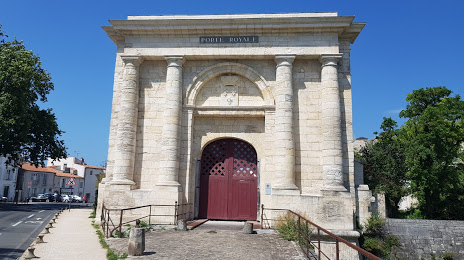 The Royal Gate of La Rochelle, 