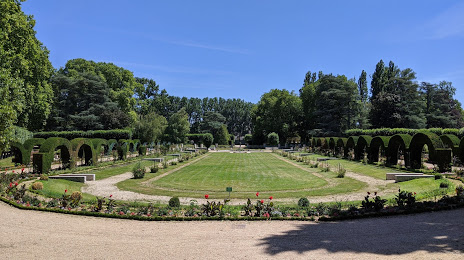 Prés Fichaux Garden, Bourges