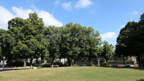 Ménagerie Garden, Le Plessis-Robinson