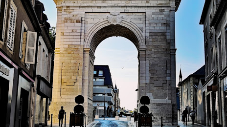 Porte de Paris, Nevers