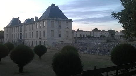 Château du DOUHET - Privé -, Saintes