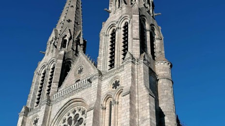 Église Saint-André de Châteauroux, Шатору
