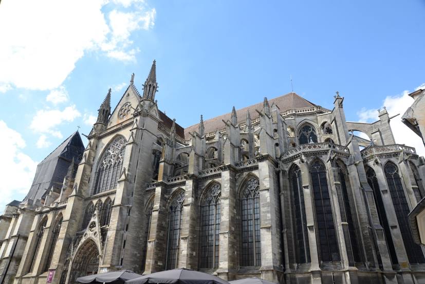 Saint Stephen's Cathedral of Meaux, Мо