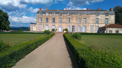 Château d'Hauterive, Исуар