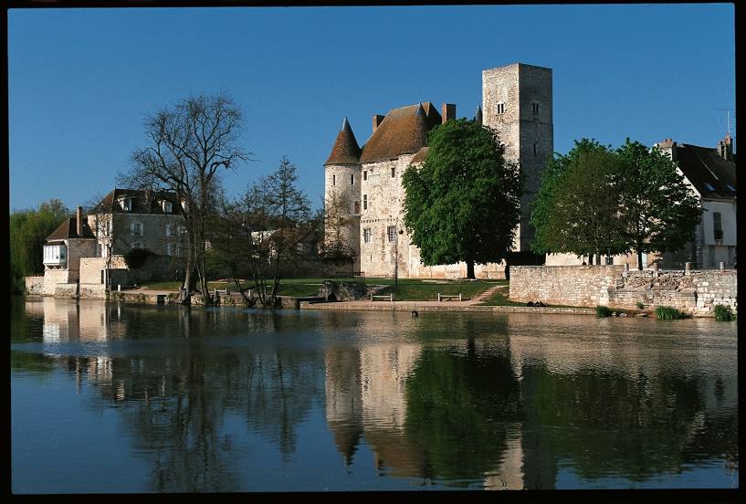 Château de Nemours, Немур