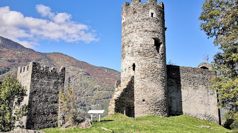 Ruine Du Château De Chantemerle, 