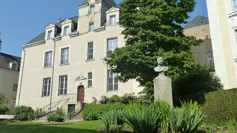 Musée d'art et d'histoire de Château Gontier, Шато-Гонтье