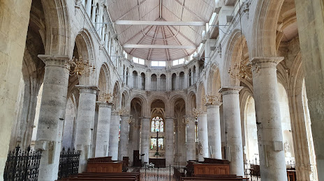 Abbaye Notre-Dame du Pré, 