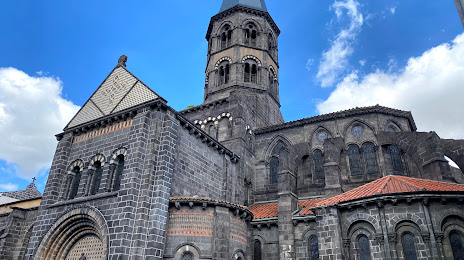 Basilique Saint-Amable de Riom, Riom