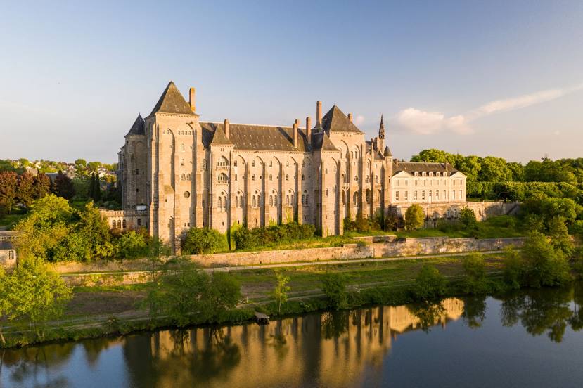 Abbaye Saint-Pierre de Solesmes, Sablé-sur-Sarthe