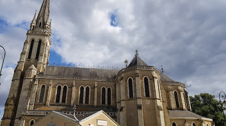 Basilique Notre-Dame du Chêne, Сабле-Сюр-Сарта