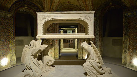 Crypte de la Basilique Notre-Dame, Сен-Мартен-Булонь