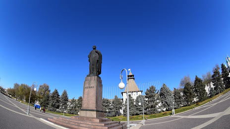 Pamyatnik V.i. Leninu, Astracán