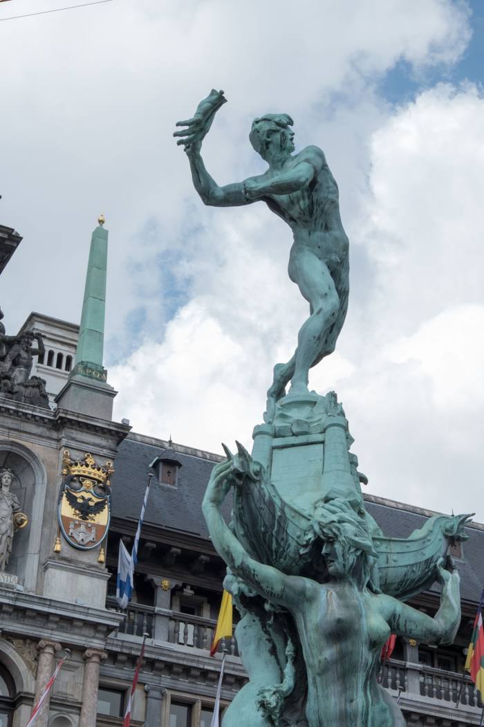 Brabo's Monument (Standbeeld van Brabo), Antwerp