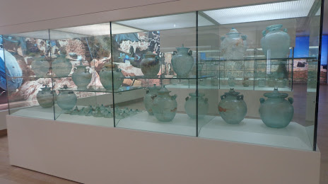 Museum of Ancient Glass, Ζαντάρ
