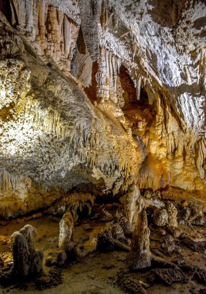 Lipa cave, Cetinje