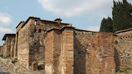 House of the surgeon, Pompei