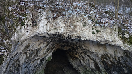 Mackó Cave, Pomáz