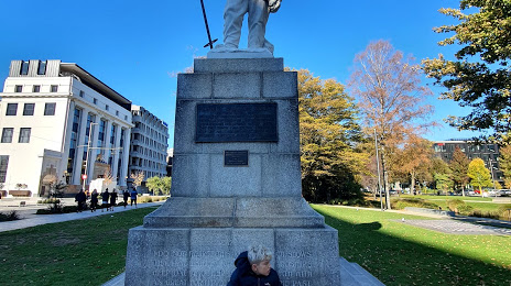 Robert Falcon Scott Memorial,, 