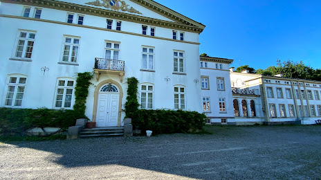 Schloss Waterneverstorf, Плон