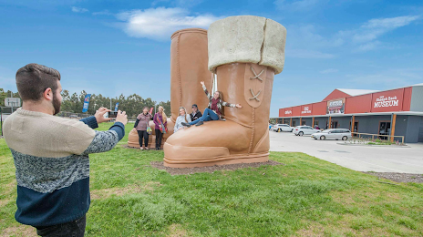 The Big UGG Boots, Ньюкасл