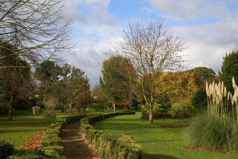 Bishop's Palace Garden, Chichester