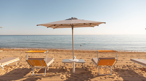 Sabbiadoro Beach & Restaurant - Spiaggia a Capitolo Monopoli, Fasano