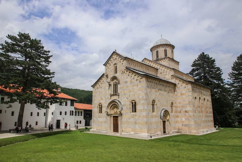 Monastery Visoki Decani, Πέγια